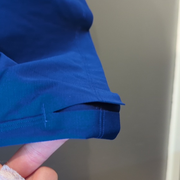 NWT LULULEMON ULTRALIGHT WAIST LENGTH T-SHIRT LARKSPUR SIZE 6 - small - Picture 4 of 6